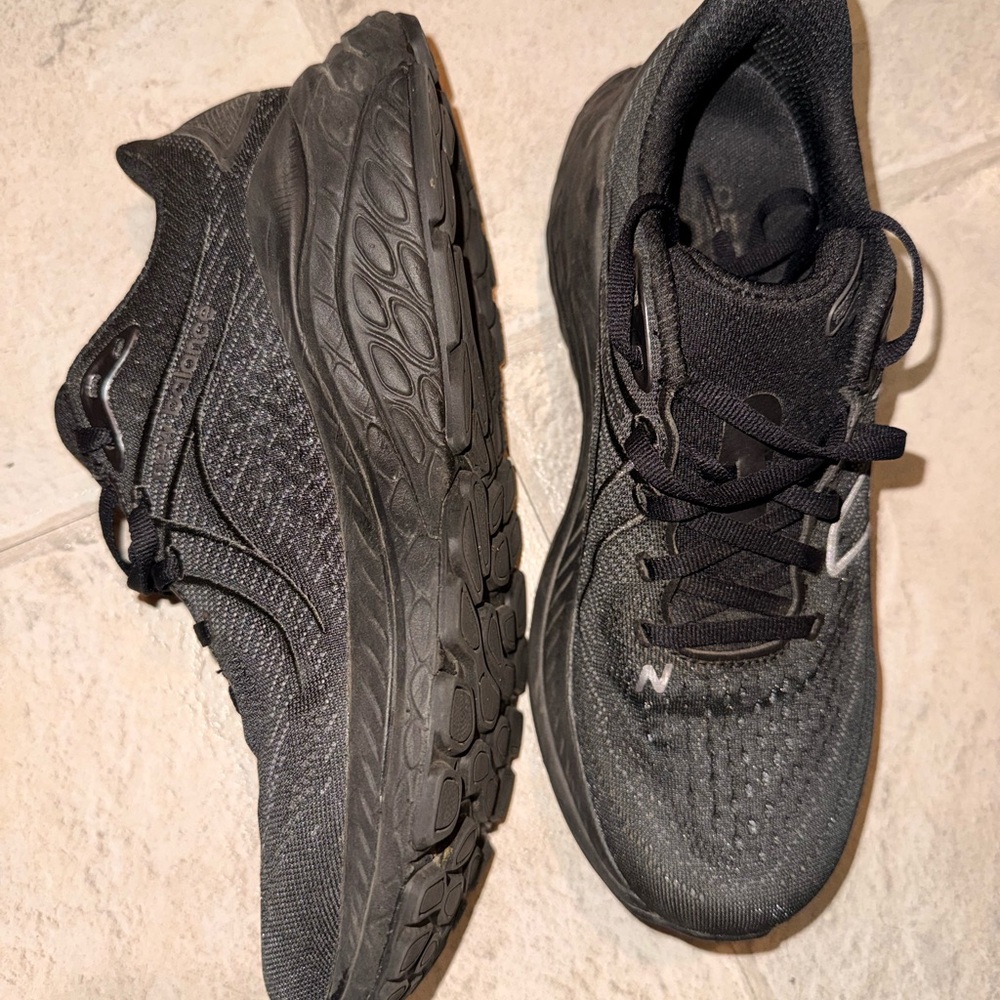 New Balance Charcoal Black Running Shoes - Picture 2 of 5